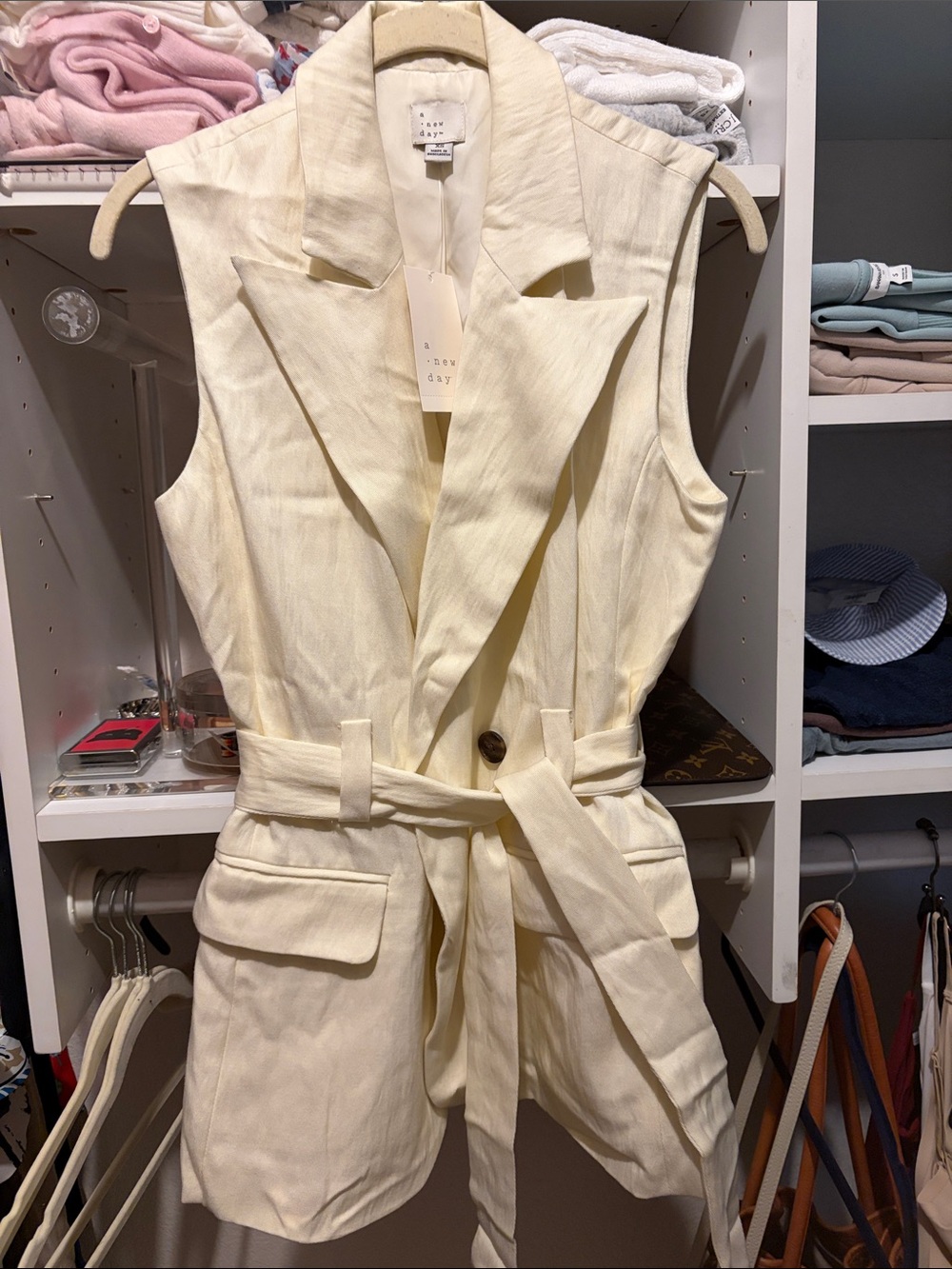 a new day Sleeveless Tie-Waist Blazer Vest in Off-White